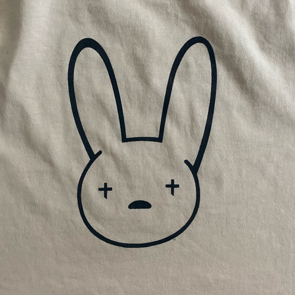 Women Bad Bunny Cream Boxy Crop Top / Shirt Logo - Picture 3 of 3
